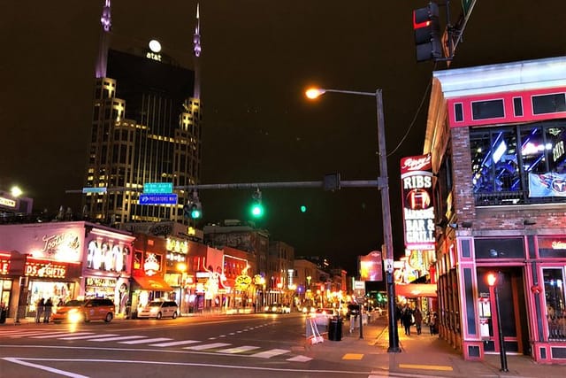 Night Time Trolley Tour of Nashville with Photo Stops - Photo 1 of 8